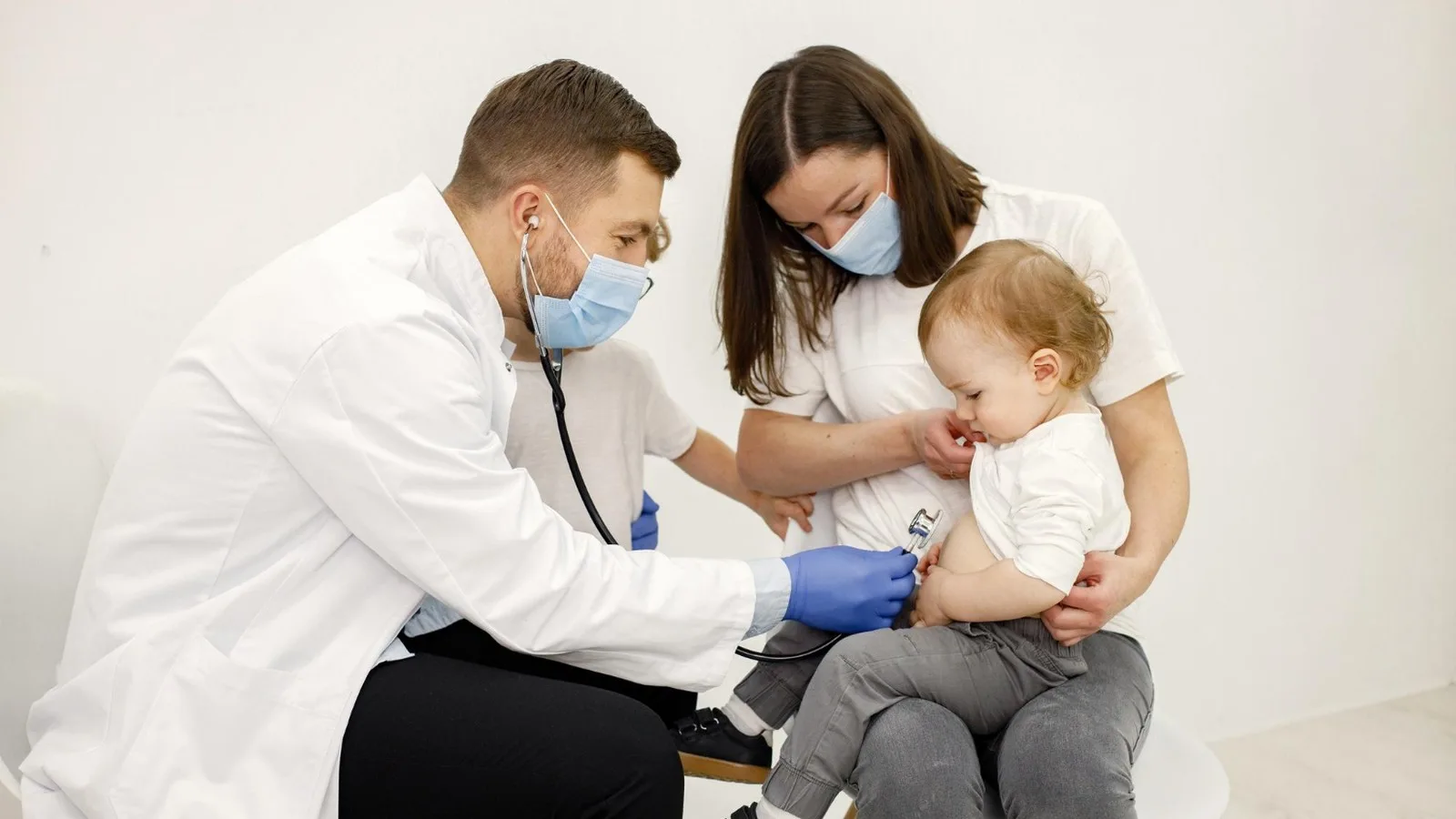 Control de la temperatura en niños: atención pediátrica especializada en Huixquilucan
